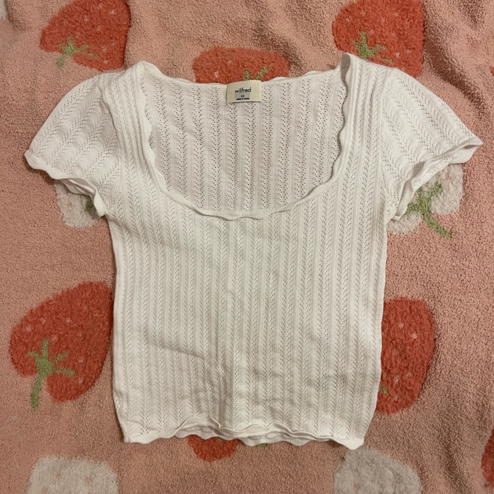 Aritzia White Textured Short Sleeve Top